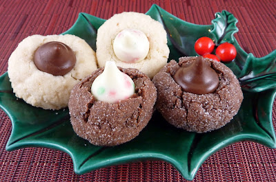 Blossom Cookies with Chocolate and Shortbread Bases