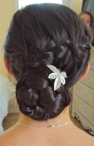 Create this super chic low bun hairstyle in five simple steps...