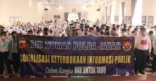Bid Humas Polda Jabar Sosialisasi Keterbukaan Informasi Publik Dalam Rangka Hak Untuk Tahu Dan  Bijak Dalam Bermedia Sosial Kepada Siswa/i SMKN 7 Bandung