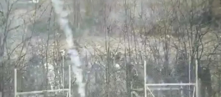 Βίντεο: Οι Τούρκοι μετέφεραν εκσκαφέα στον Έβρο!