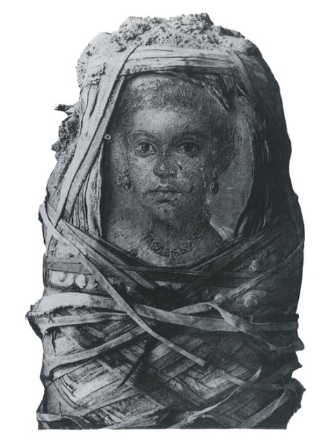 Μούμια με ενσωματωμένο πορτρέτο μικρού κοριτσιού. 2ος μ.Χ. αι.