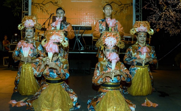 Perayaan Imlek 2572, Beragam Menu Utama dan Hiburan di Harris Resort Barelang