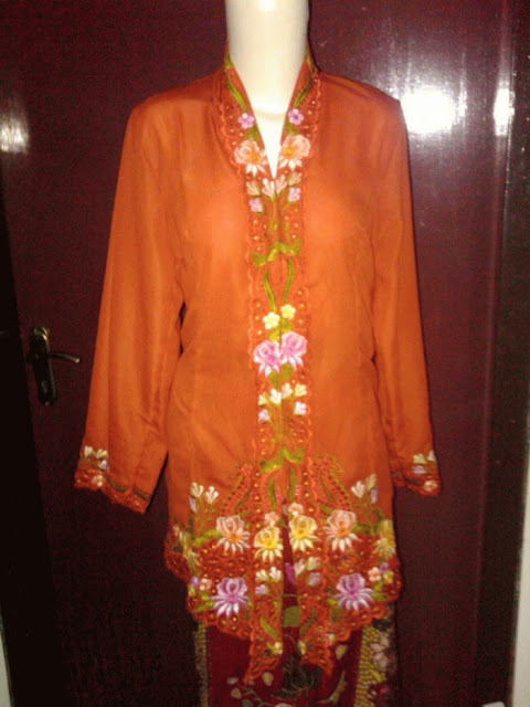 Kebaya Encim Tanah Abang Lengan Panjang Orange