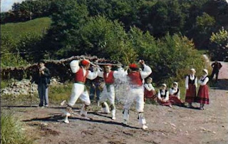 pays basque autrefois danse épées