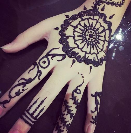  Gambar  Henna  Simple Nama  makedes com