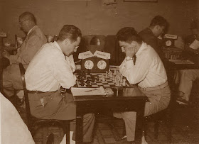 IV Torneo de Ajedrez de Berga 1954, partida Francino-Francisco José Pérez