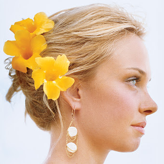 Beautiful Wedding Hairstyles with Flowers