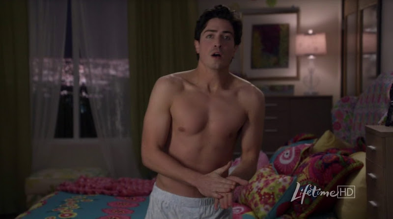 Ben Feldman Shirtless in Drop Dead Diva s3e02