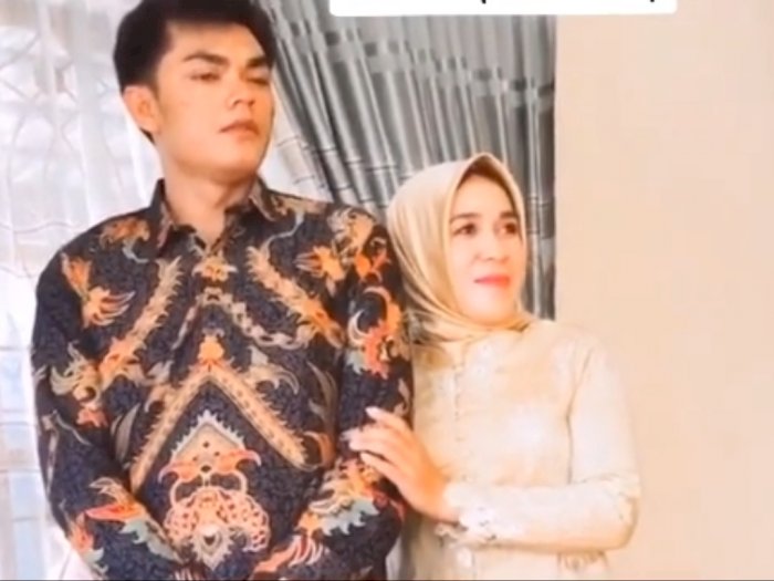 Viral! Wanita Ini Menikah dengan Pria yang Lebih Muda 10 Tahun, Netizen: Lebih Cocok Jadi Mantu