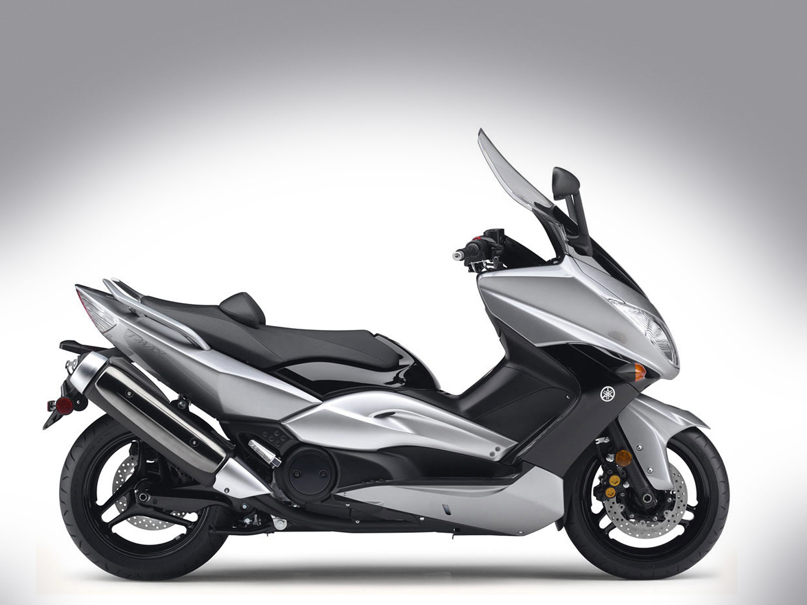 2010 YAMAHA TMAX Pictures Review And Specifications