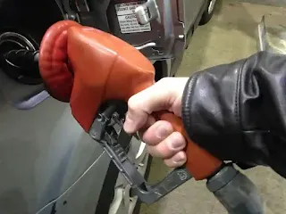 Mythbusters Pumping Gas While Car is Running