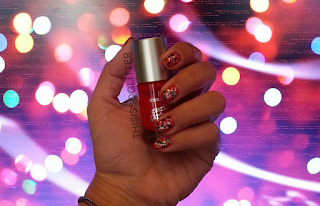 christmas blurred lights nails