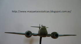 avión en miniatura marca Italeri a escala 1/100 Gloster Meteor