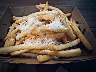 BurgerLabo, truffle cheese fries