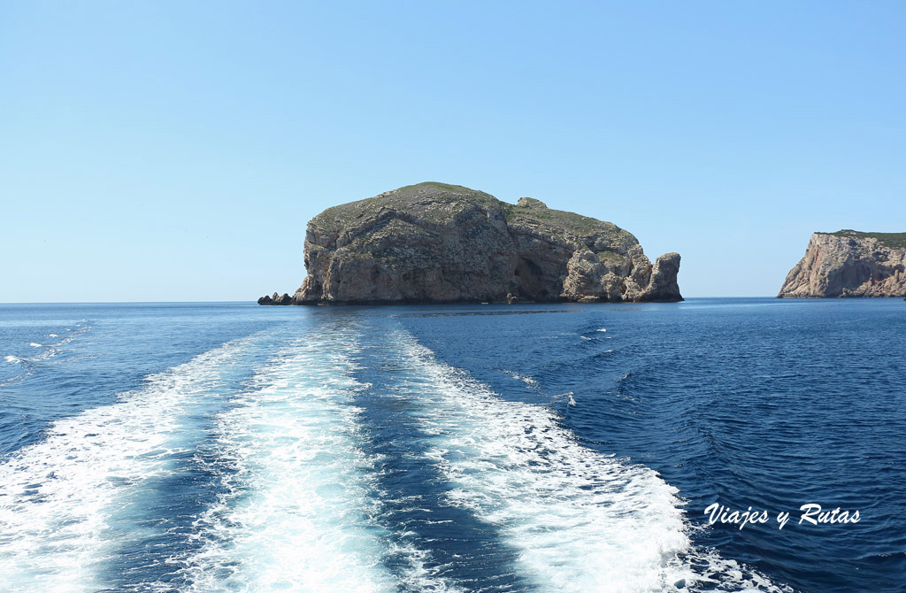 Estela del barco a Capo Caccia, Alghero