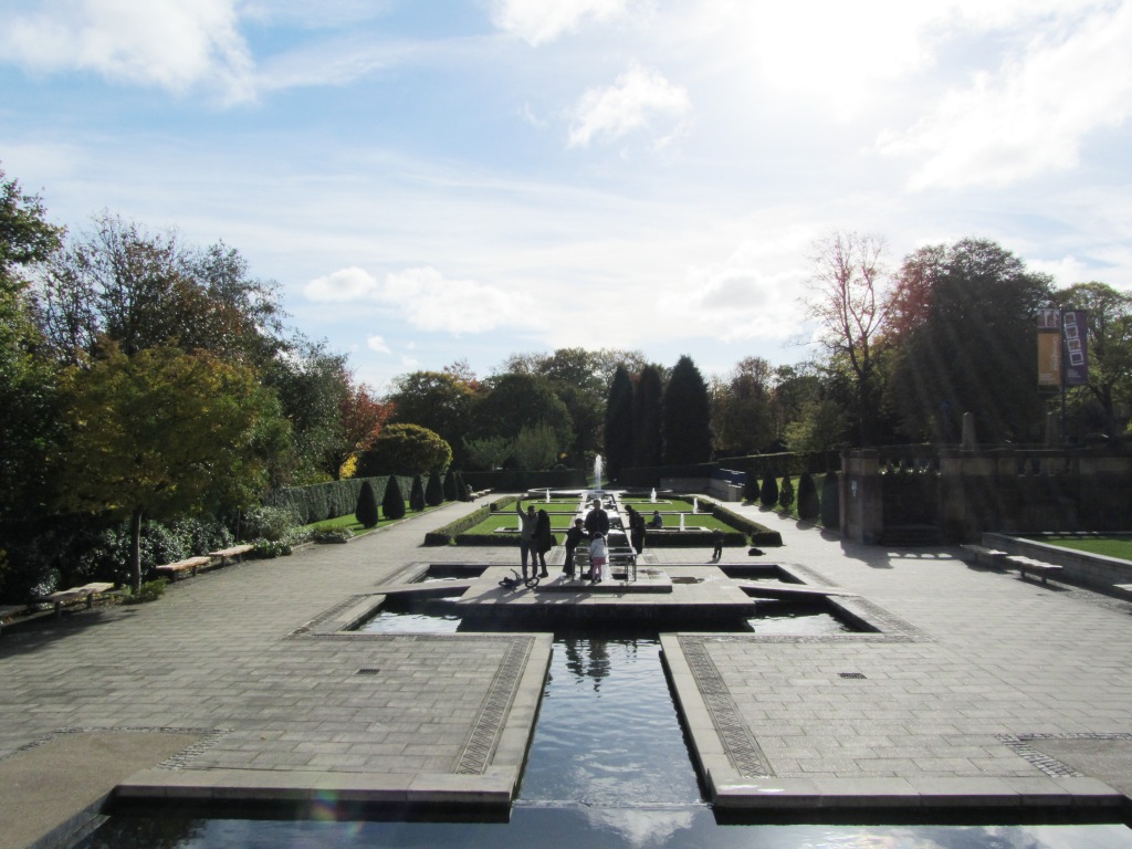 -: The.Mughal.Garden,Bradford.