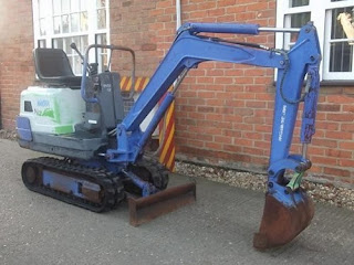 Mitsubishi MM08B digger