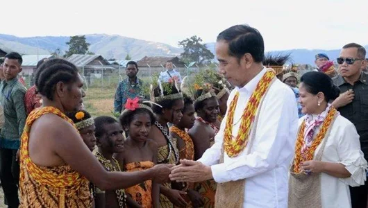 Jokowi Akan Naikkan Pangkat Kapolda Paulus Jika Papua Aman