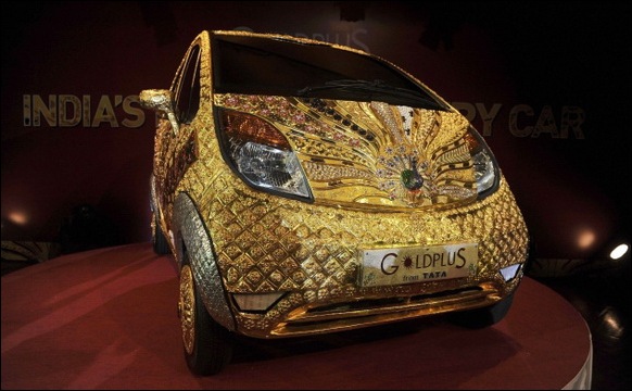 Indian-Car-Maker-Tata-Unveils-Gold-plated-Nano_02