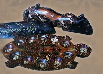 Dakon Handicraft with Motifs batik, wooden batik art, wood handicraft