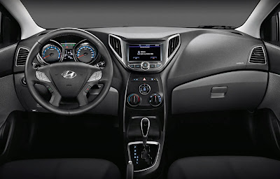 Hyundai HB20 Premium 2014 - painel - central multimídia