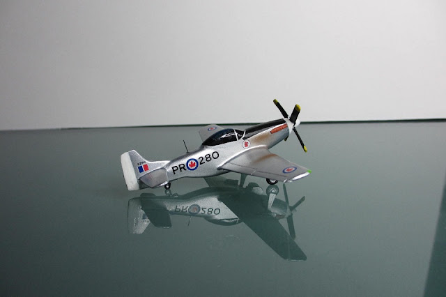 1/144 North American P-51 Mustang diecast metal aircraft miniature