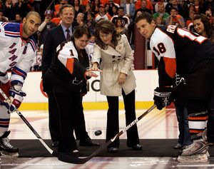 Gov. Sarah Palin drops puck at Rangers-Flyers hockey game on Oct. 11, 2008