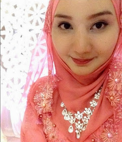 Gadis mangsa toreh selamat bernikah
