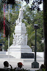 Escultura de José Martí en el Parque Central de La Habana, Cuba