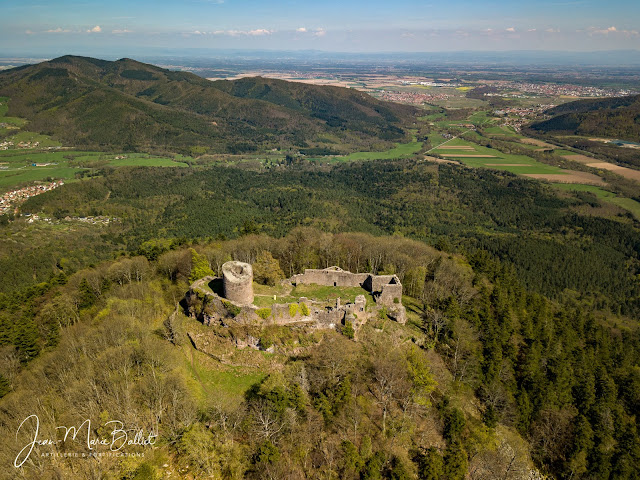 Château du Frankenbourg (12e-16e s.). Haut château et basse cour sud [2018].