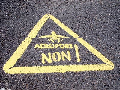 jiemve, dessin, tag, pochoir, aéroport, non, triangle