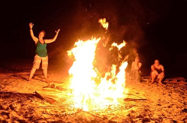Jungle beach fire 4.JPG Jungle beach fire 4