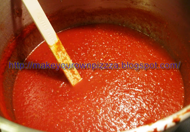 Homemade Pizza Sauce Recipe