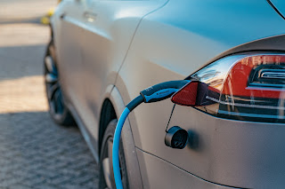 Electric Vehicles vs Hybrid Vehicles: The Pros and Cons of Both