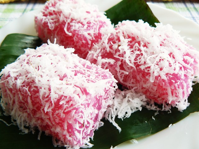 THE MALAYSIAN FOODIES: KUIH MUIH TRADISIONAL