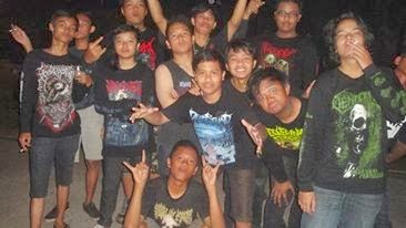 gaya anak metal