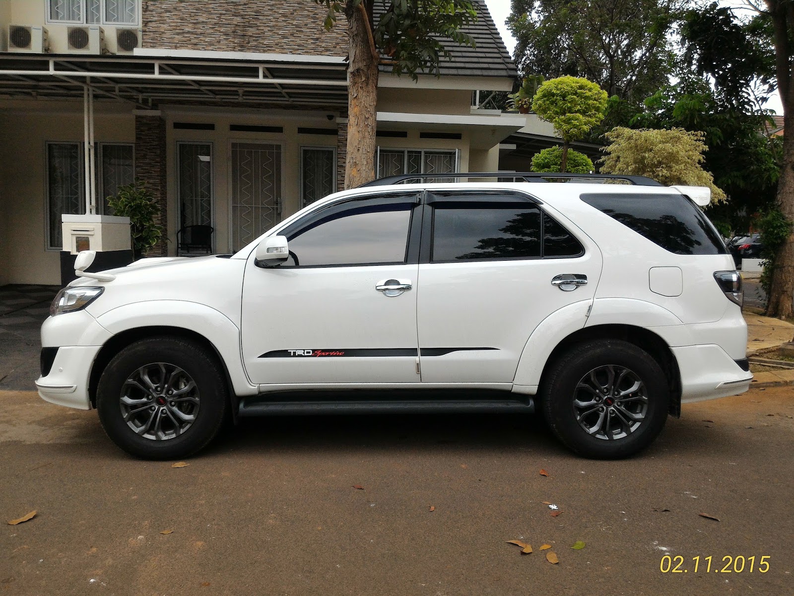 Andarupratomo: Review Toyota Fortuner 2014 VNT TRD