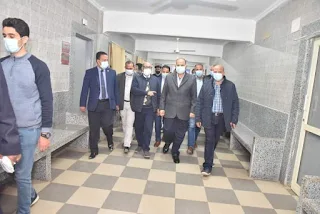 محافظ أسيوط يتفقد سير العمل بمركز تطعيم المواطنين بمستشفى الإيمان