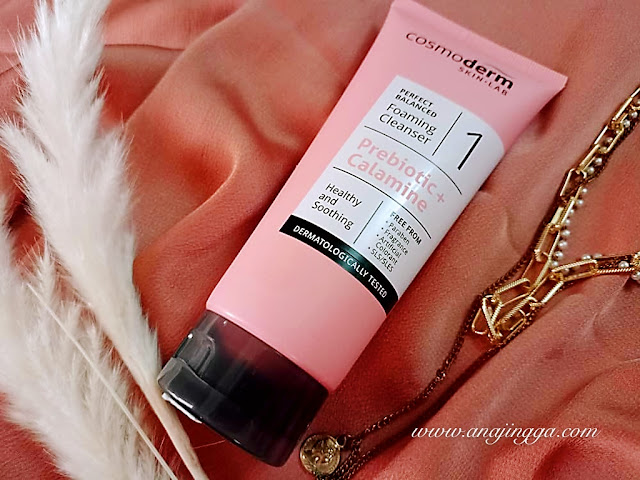 COSMODERM PERFECT BALANCED FOAMING CLEANSER