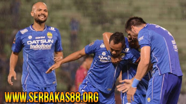 Pemain Persib Bagi-Bagi Bonus Karena Menang Atas PSMS Medan