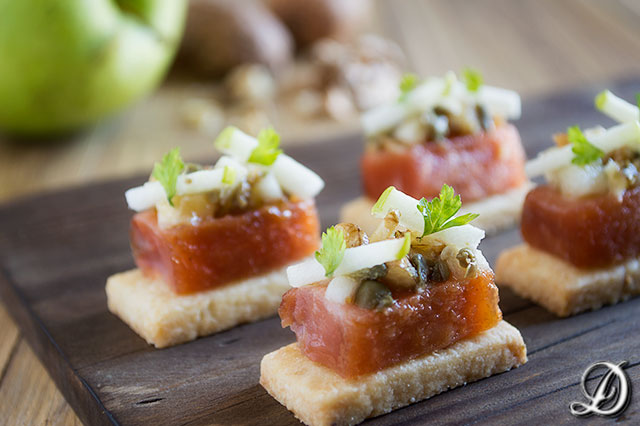 Salmón con Manzana y Brisée de Mostaza