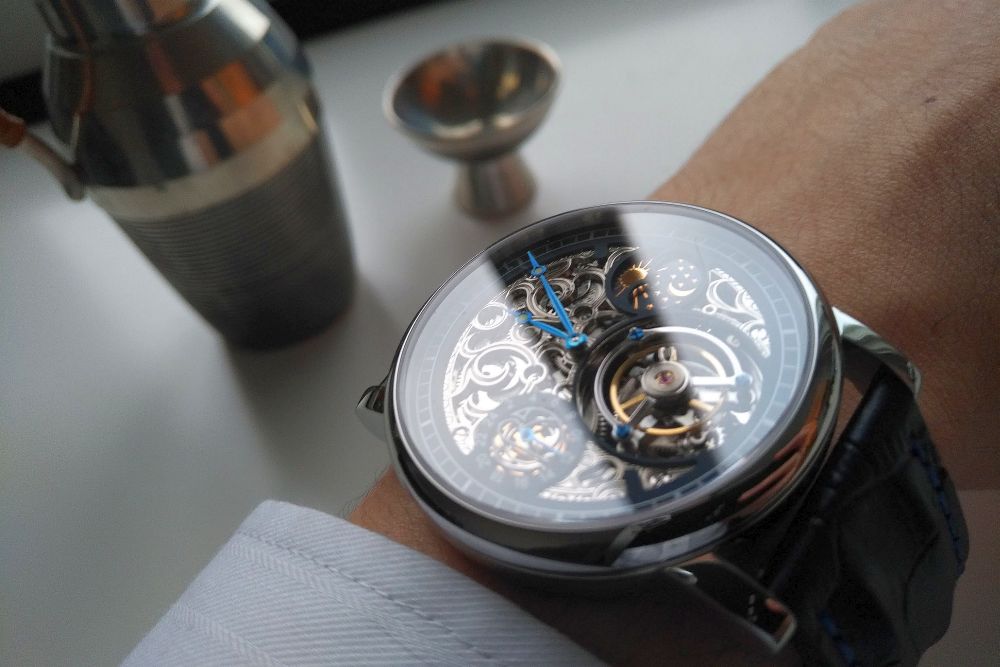 100万円クラスのトゥールビヨン腕時計を10万円台で Era Prometheus提供レビュー