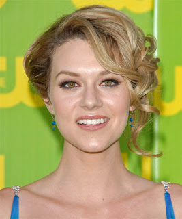 Hilarie Burton Hairstyles - Celebrity Hairstyle Ideas for Girls