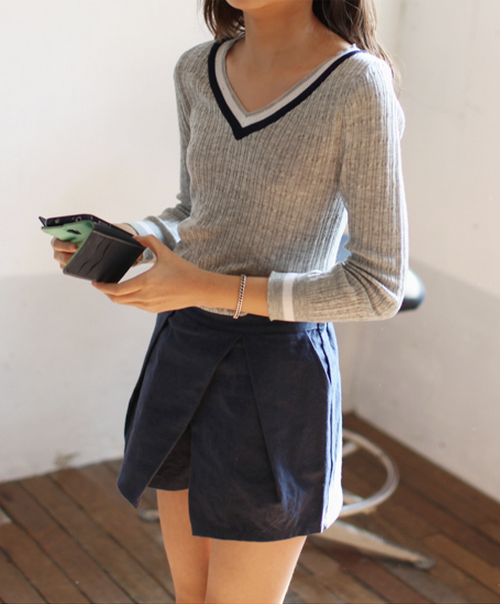 Colored Neck Long Cable Shirt