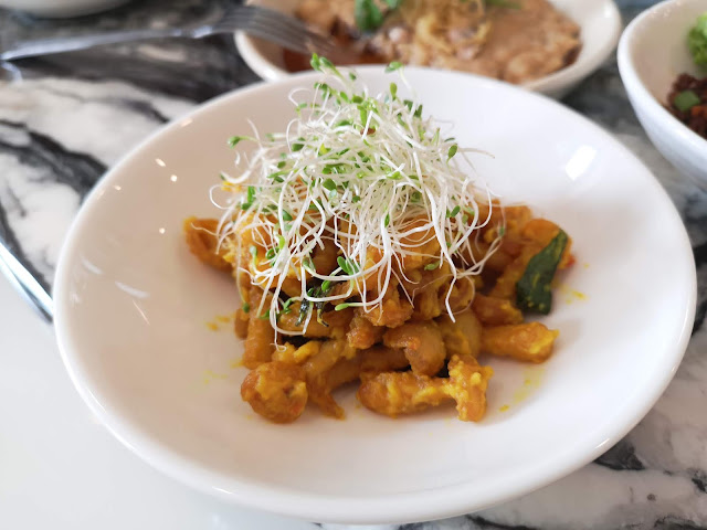 Golden Fried Mushrooms with Salted Egg