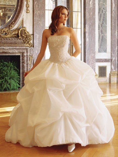 Because the princess wedding dress of the princess so popular that it is 