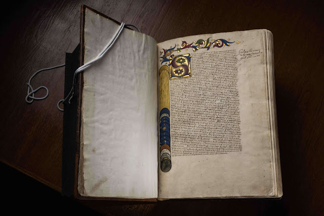 Университетская копия книги «De universo» Вильгельма Овернского, богослова XIII века.