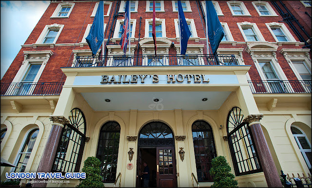 Entrance at the Millennium Bailey's Hotel London Kensington