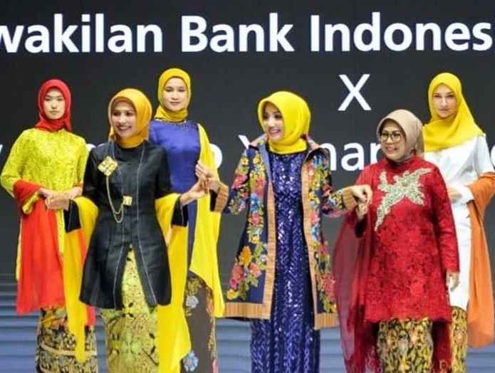 Ajang Jakarta Fashion Week 2023