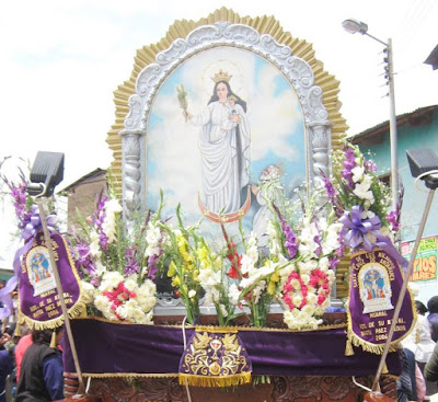 Foto de la Virgen de la Nube en plena procesión